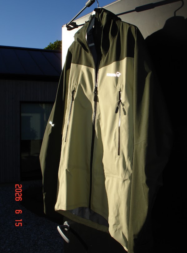 Norrøna falketind gore-tex jacka L