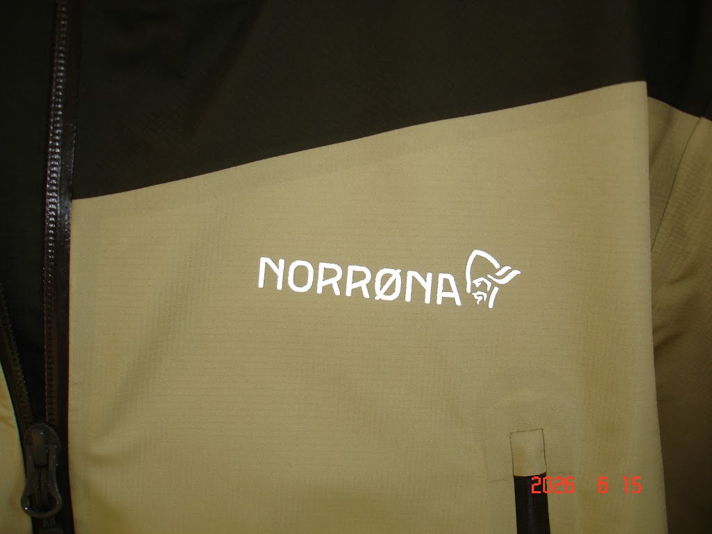 Norrøna falketind gore-tex jacka L